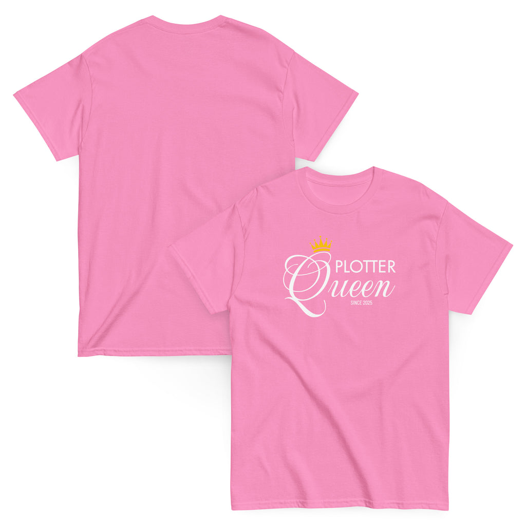Plotter Queen T-Shirt in Azalee Pink – Rückseite mit weißem Schriftzug und goldener Krone